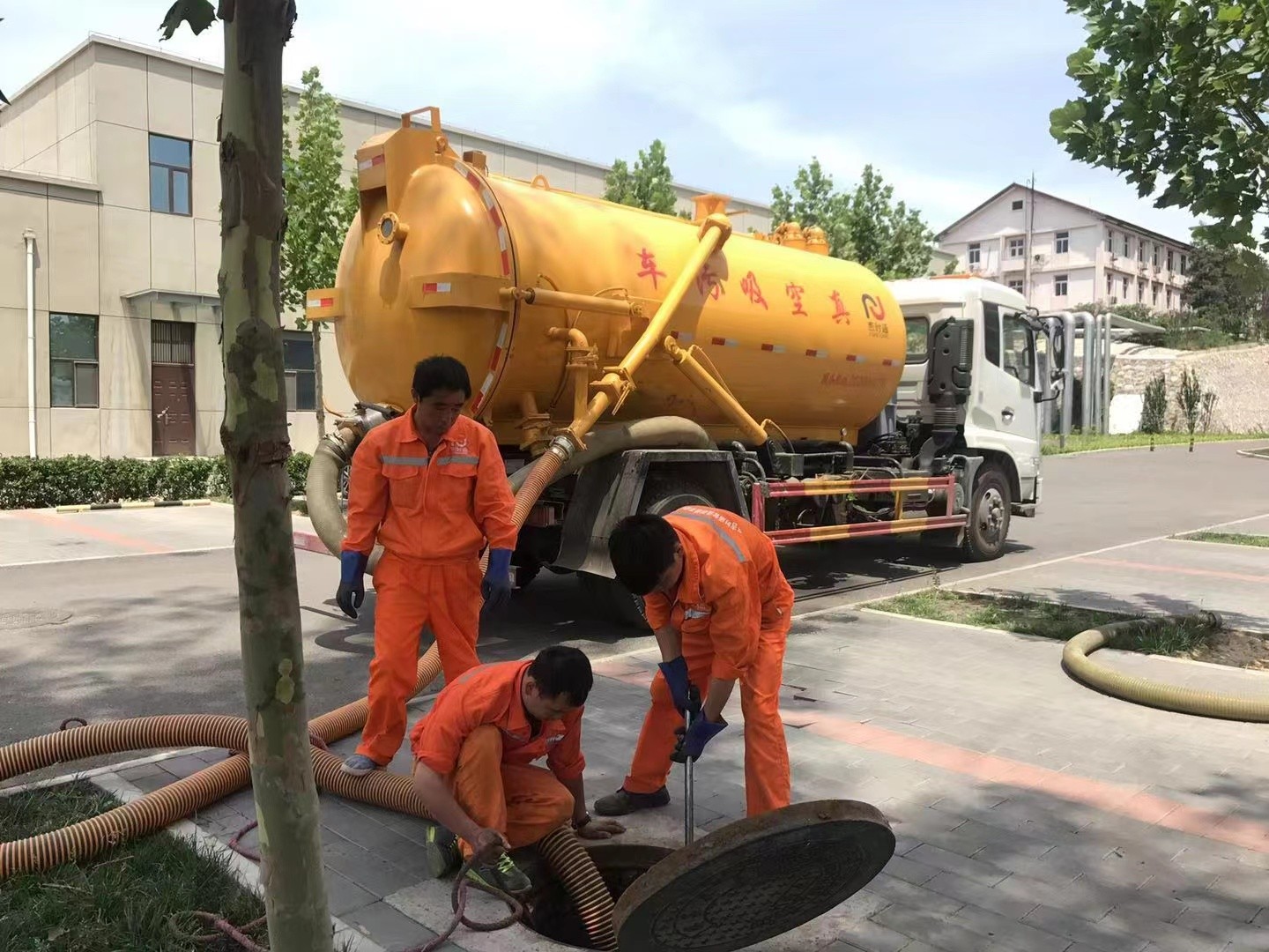 大同化粪池清理与5-8吨吸粪车施工效率分析